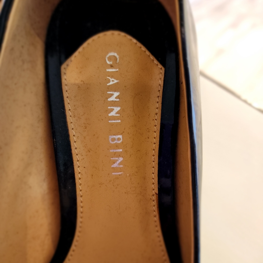 Gianni Bini sz9M dark navy patent 3" heels - Picture 3 of 3